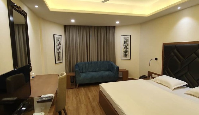 Hotel Ajanta Palace