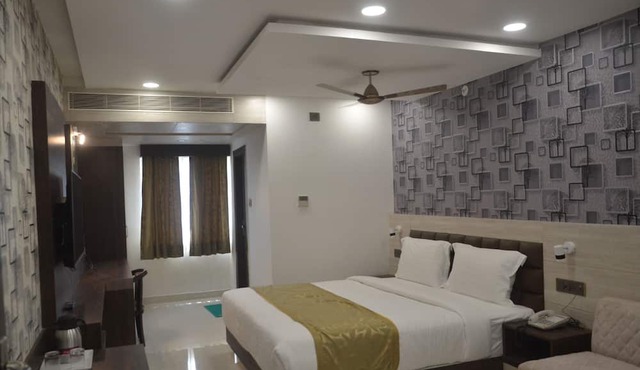 Hotel Rajeev Regency