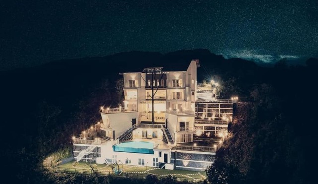 Le Collines Resort