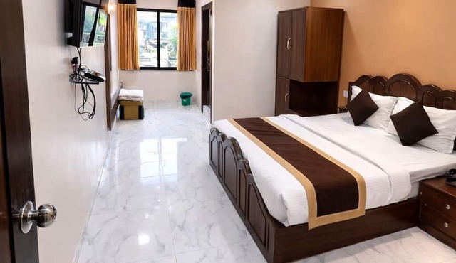 HOTEL ASHOKA (Nakki lake - 450 metres)