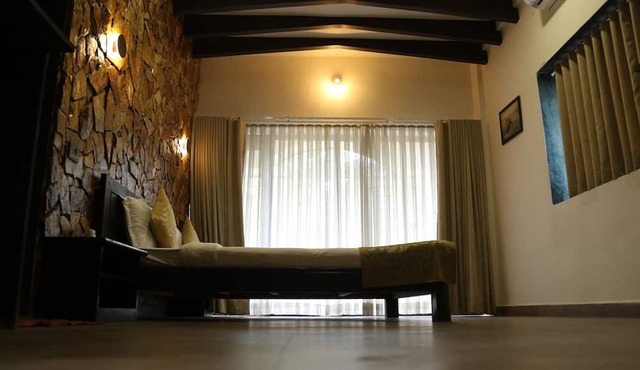 Gir Lions Paw Resort With Swimming Pool