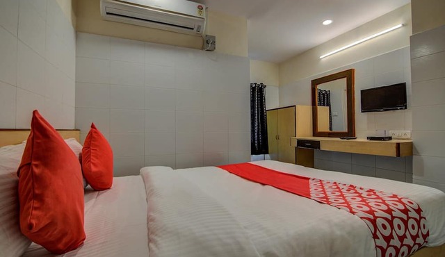 OYO 14669 Mayur's Residency