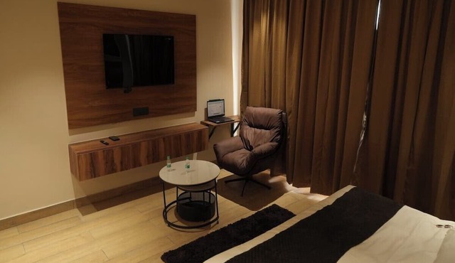 Vardaan Residency Hotel in Gorakhpur