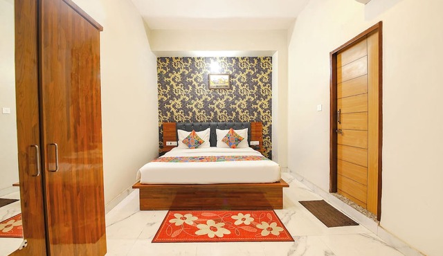 Fabhotel Rudra