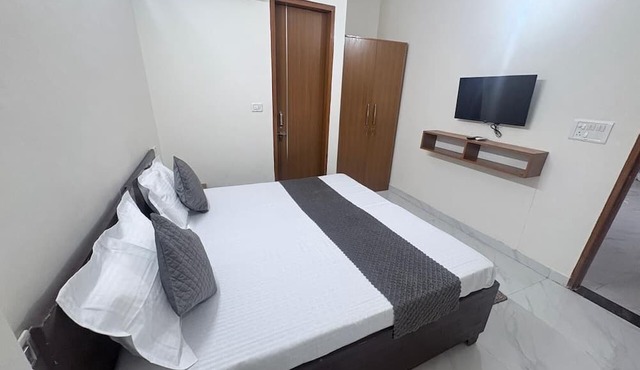 Hotel 69
