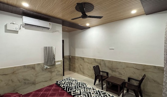 Hotel Utsav in Khatima
