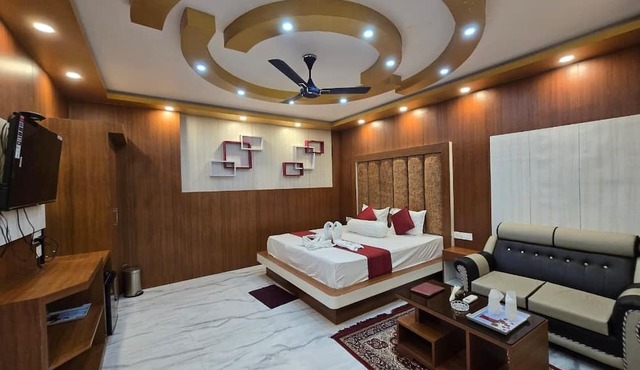 RESORT SAIKAT SARANYA