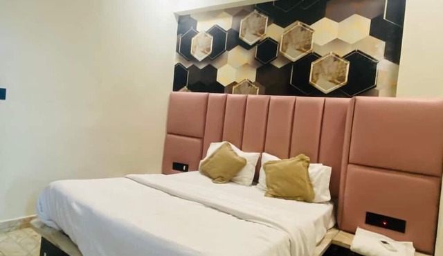 Hotel Rising Gest