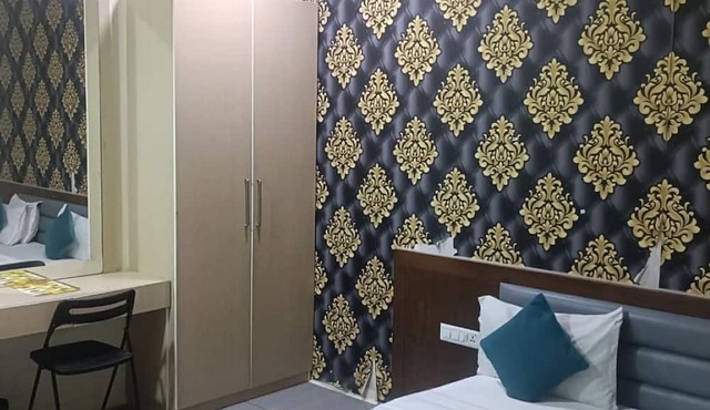 HOTEL SHIV RESIDENCY