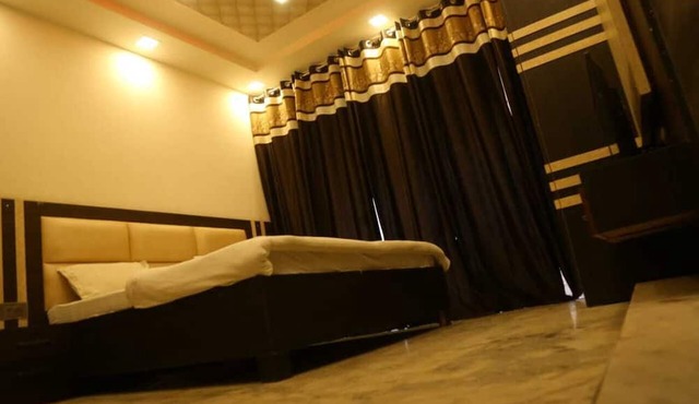 Hotel Blue Berry Agra