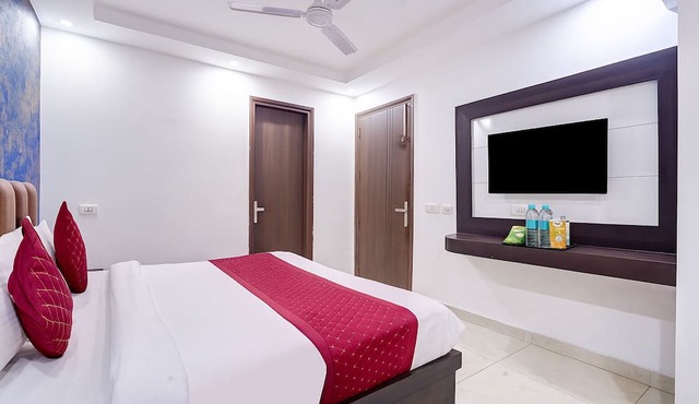 Hotel Marina Near Delhi Airport