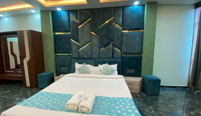 VRINDA HERITAGE HOTEL & BANQUET HALL
