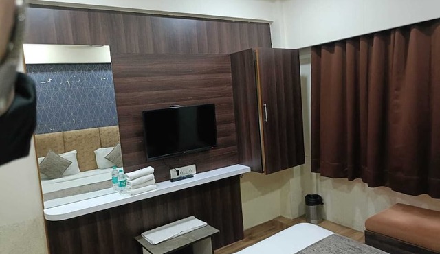 HOTEL RJ RESIDENCY C.G.ROAD