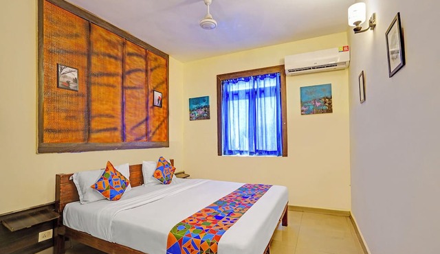Fabhotel Park Grand Royal Palms