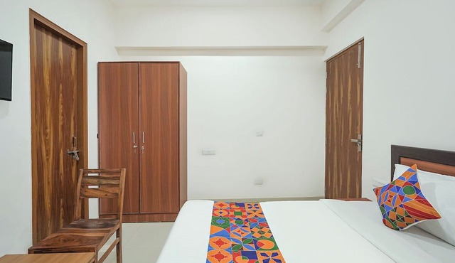 Fabhotel Urban Villa