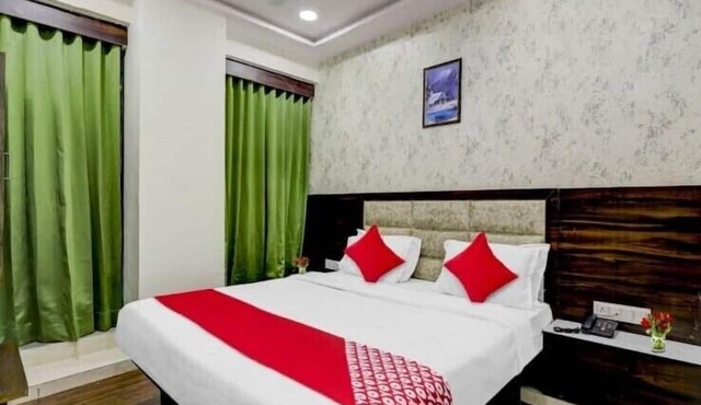 HOTEL SAROVAR INN C G ROAD