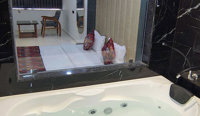 Hotel Royal Manor-Rajkot