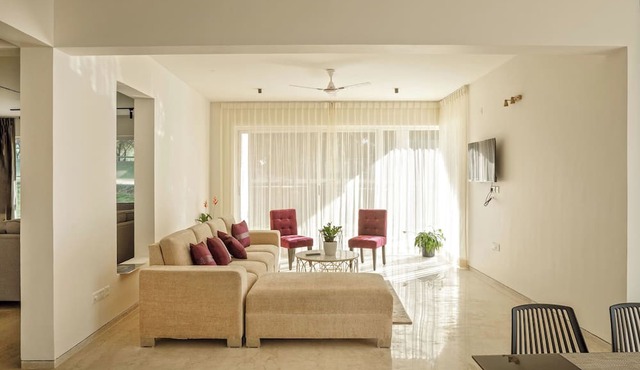 Golf View Home by Stayjade in Hosur