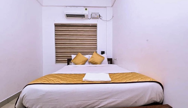 NIRUPAMA HOTEL ALUVA