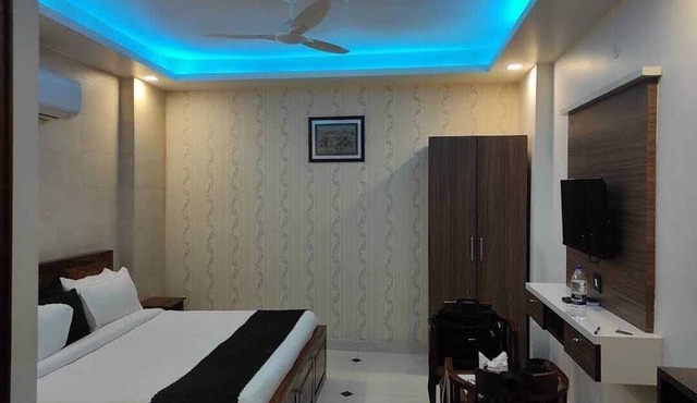 LAVIT HOTEL