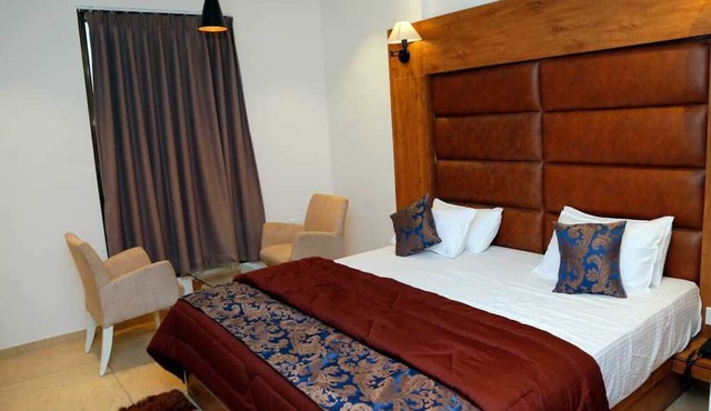Hotel Bhabha