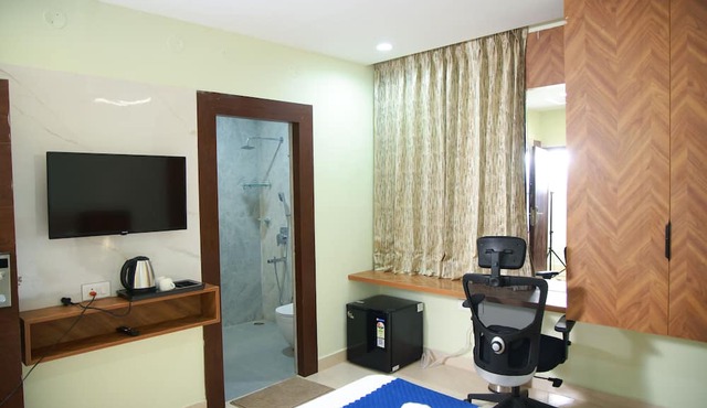 NOVEL HOTEL