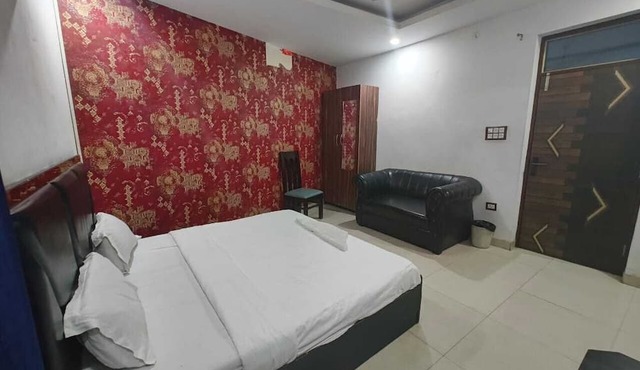 HOTEL VCR INN