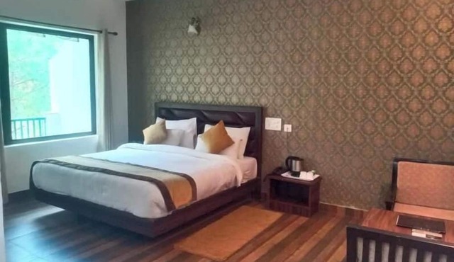 Pineland Chalets And Resort in Kasauli