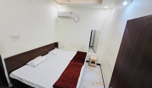 Hotel Shree Gajanand Palace