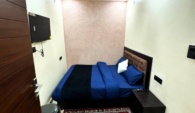 Goroomgo UK Homestay Nainital
