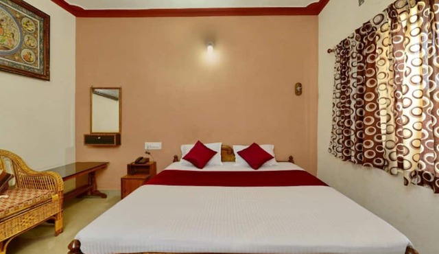Goroomgo Surya Inn Konark