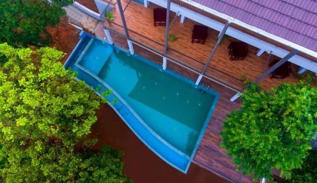 Abad Brookside