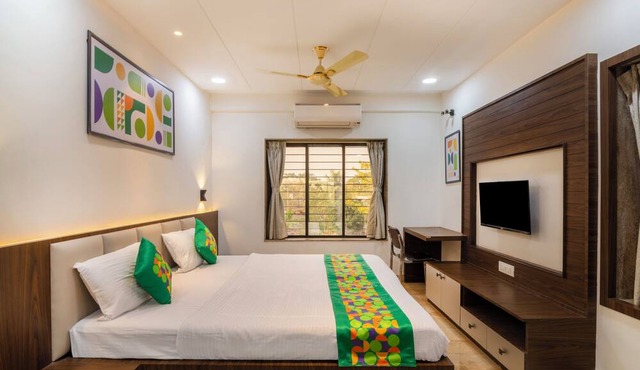 Treebo Petals Suites & Banquet - New Town