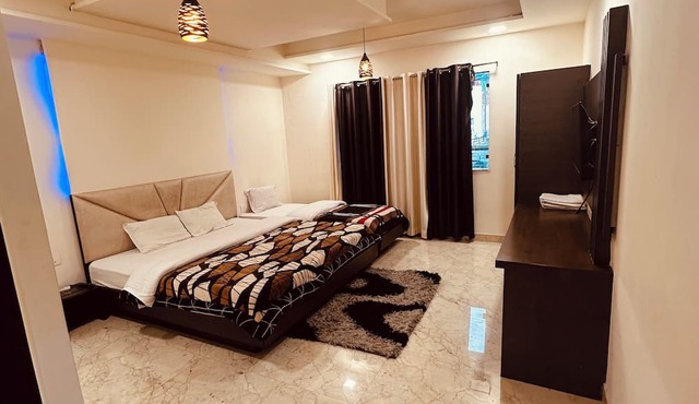 Taj Castle Homestay