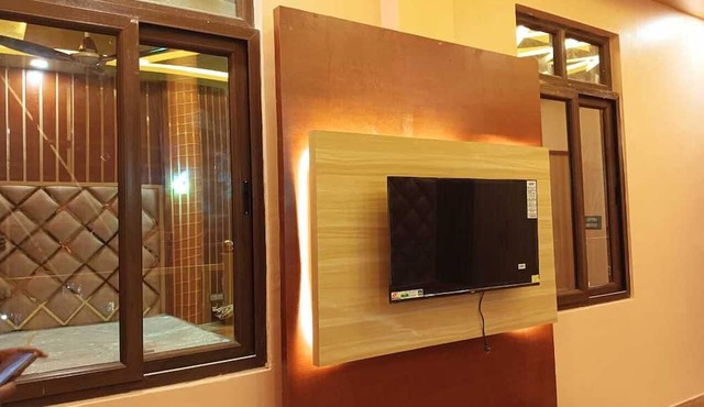 Hotel Ashok Vihar