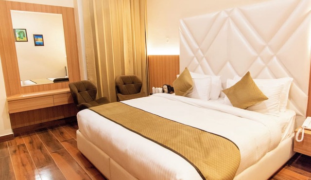 Hotel Miracle Resorts in Phagwara