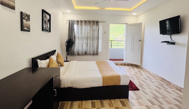 Seven Malai Residency