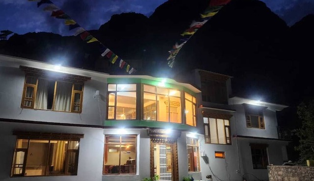Hotel Gangchen Tabo