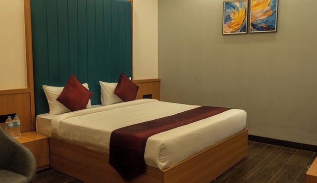 Pravasa Stay Near Luv Kush Square