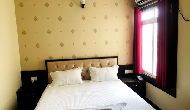 The Metropol Hotel Siwan