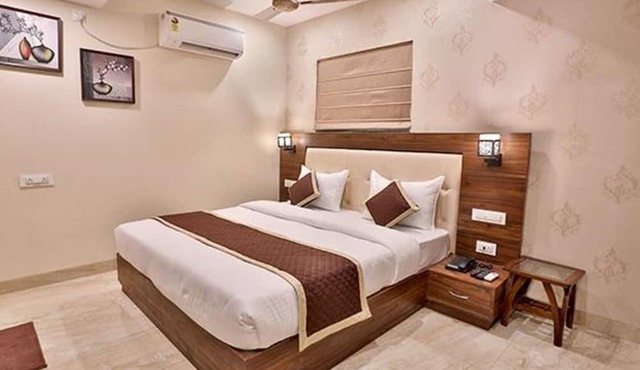 Fabhotel Prime Candle Wood in Udaipur