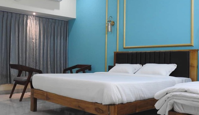 Nueva Boarding And Lodging