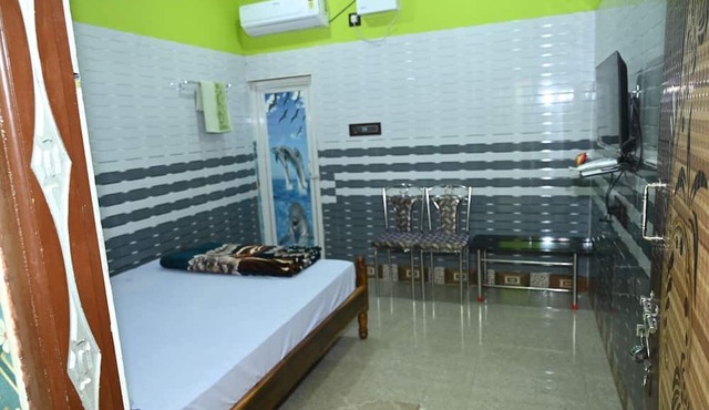 HOLIDAY INN