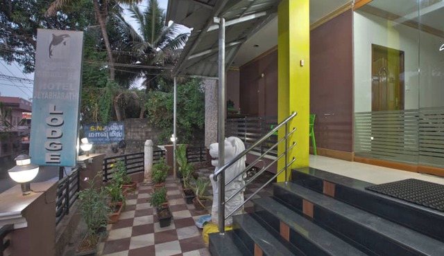 JAYA BHARATHI LODGE