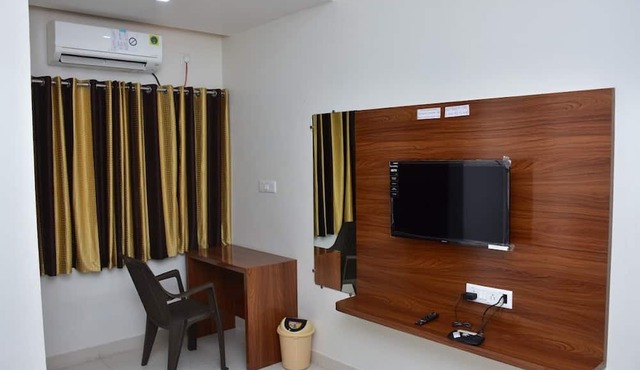 Hotel Golden & Guest House