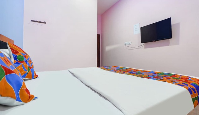 FabExpress Evaan Deluxe Rooms