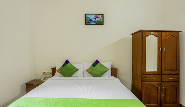 Itsy Hotels Classiyo Munnar Crown Resorts
