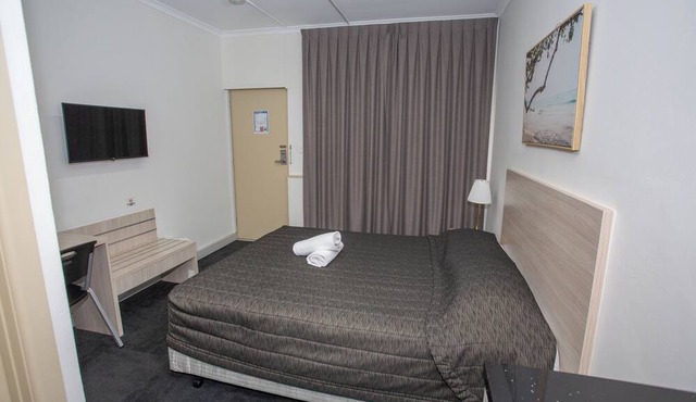 Westside Motor Inn