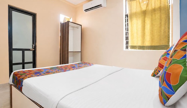 Fabhotel Kamal Palace