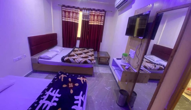 Hotel Uday Raj & Restaurant in Srinagar